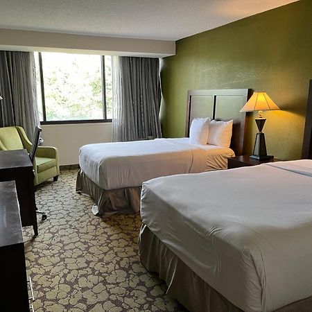 Ramada Plaza By Wyndham Charlotte South End Airport Hotel Exterior foto