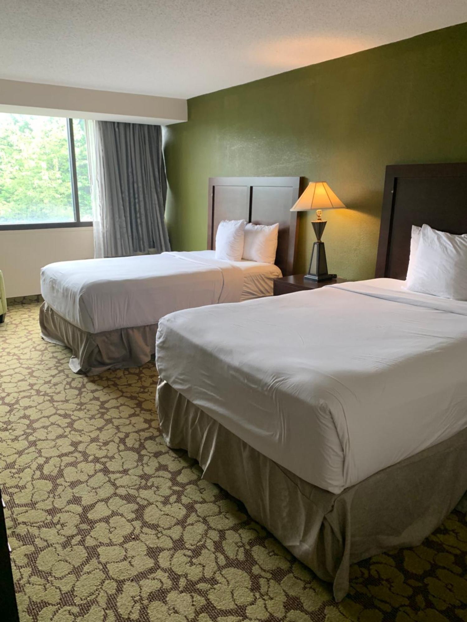 Ramada Plaza By Wyndham Charlotte South End Airport Hotel Exterior foto