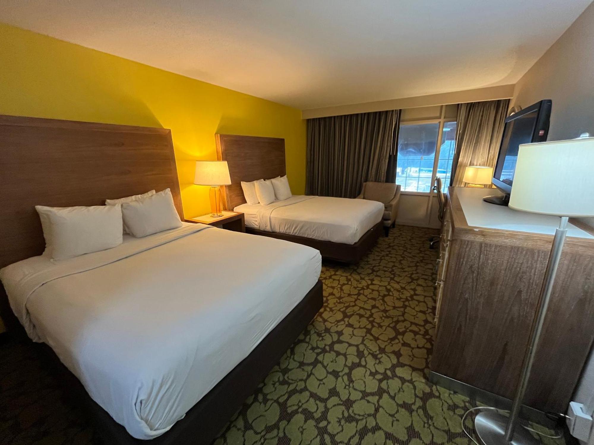 Ramada Plaza By Wyndham Charlotte South End Airport Hotel Exterior foto